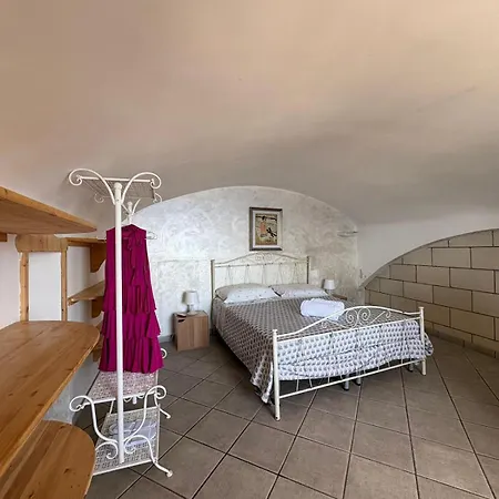 La Tana Apartment *